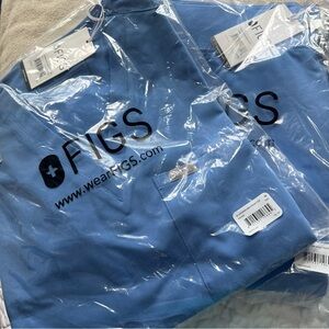 Figs NWT scrub, set ceil, blue size medium